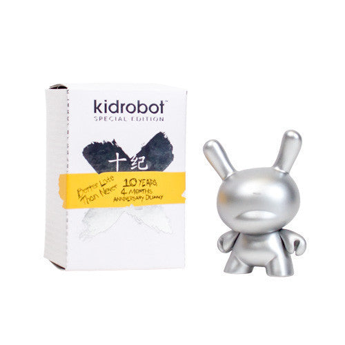 10th Anniversary 3&quot; Dunny - Silver - Mindzai
 - 1