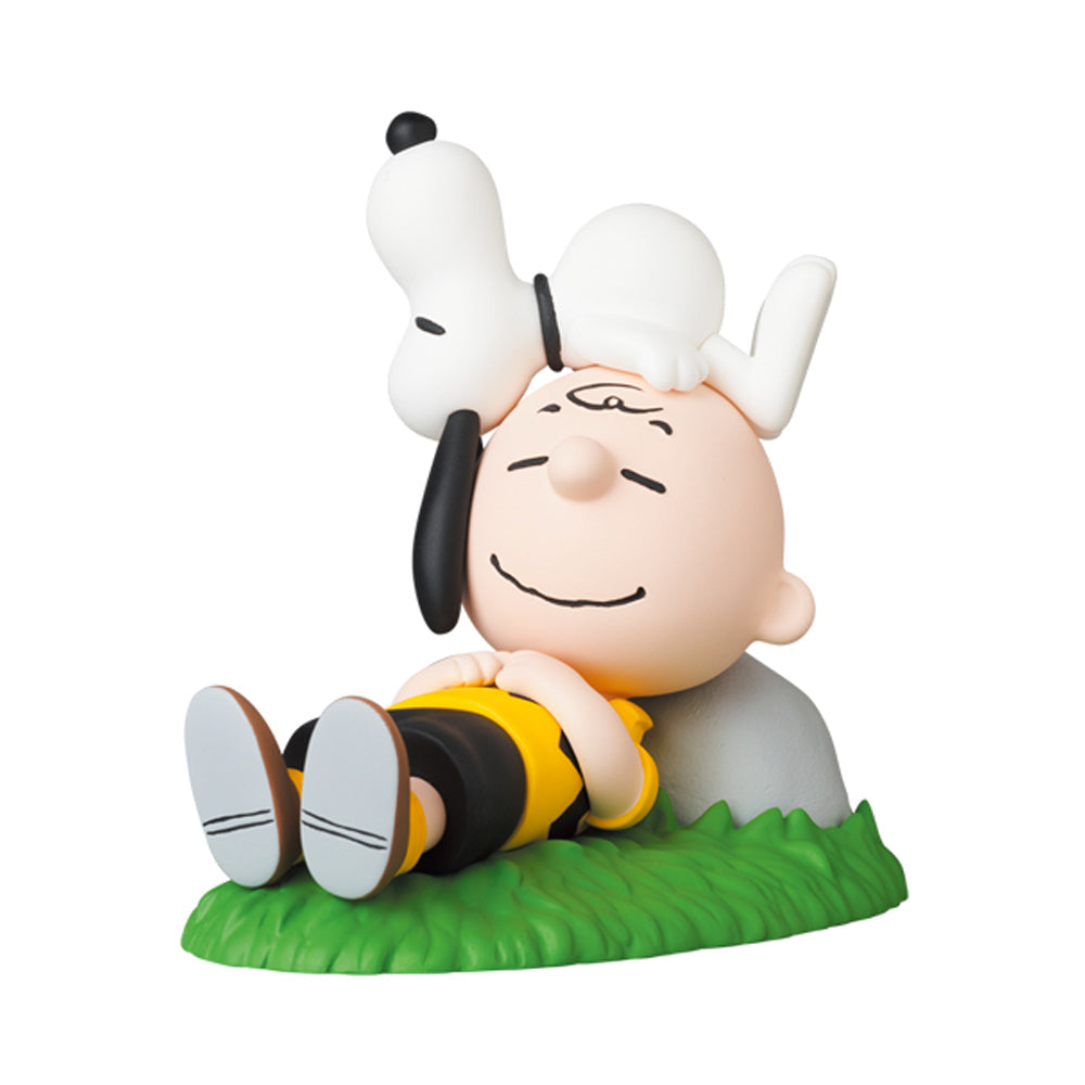 UDF Peanuts Series 13: Napping Charlie Brown &amp; Snoopy Ultra Detail Figure by Medicom Toy